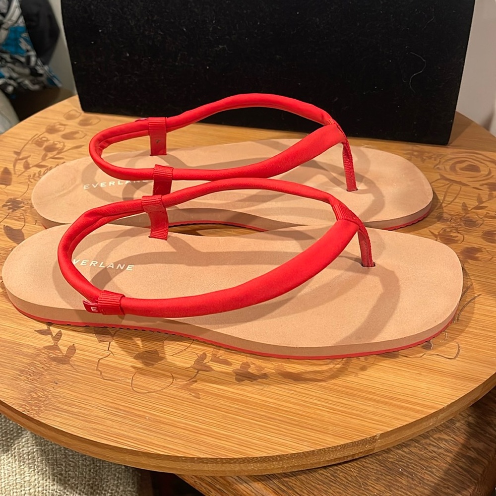 Everlane Thong Sandals Tomato red size 7
